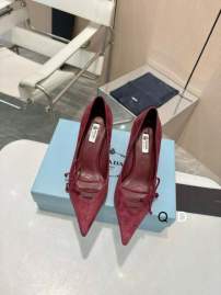 Picture of Prada Shoes _SKUPradasz35-40GDT030519200